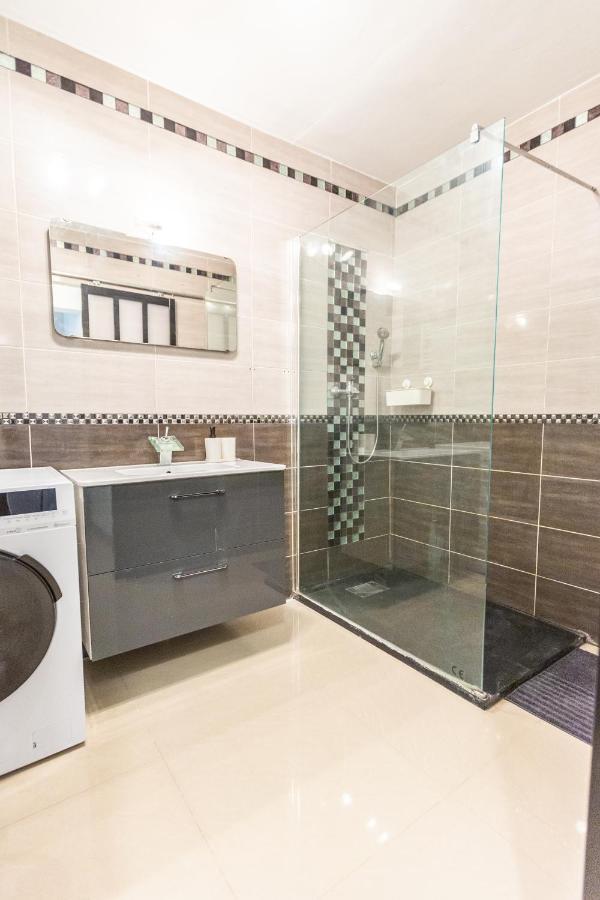 Superbe T4 Renove Spacieux Avec Stationnement Libre Et Gratuit Apartment Marseille Bagian luar foto