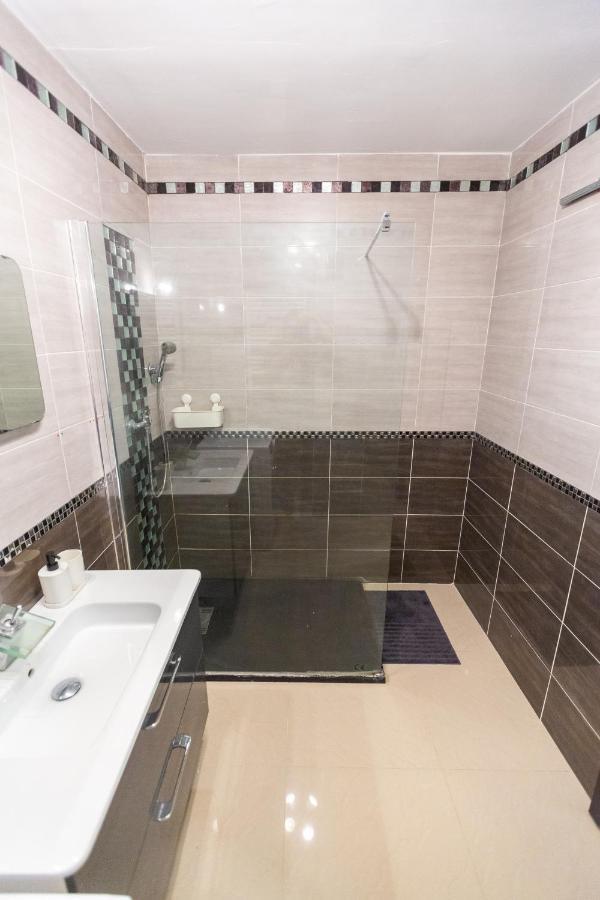 Superbe T4 Renove Spacieux Avec Stationnement Libre Et Gratuit Apartment Marseille Bagian luar foto